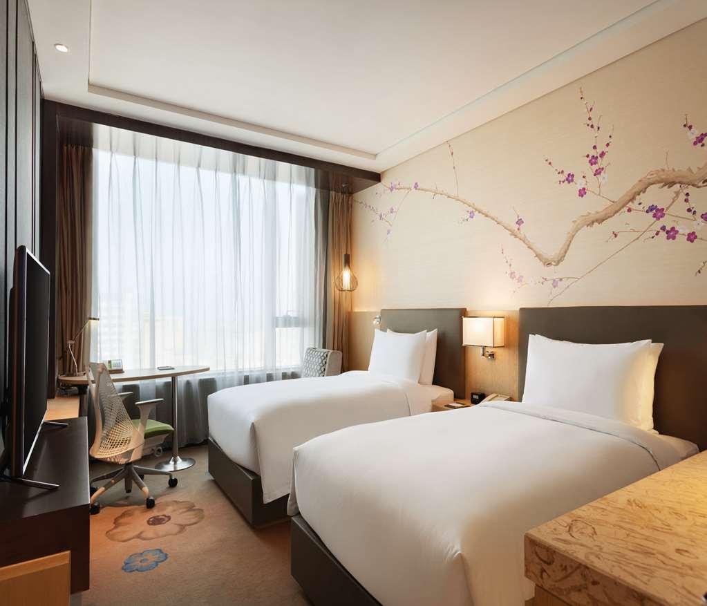 Hilton Garden Inn Dandong Room photo